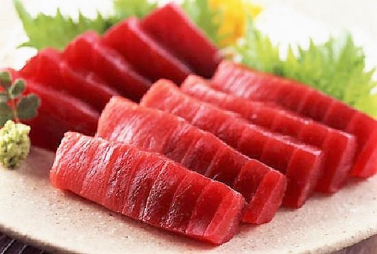 Sashimi de atún rojo